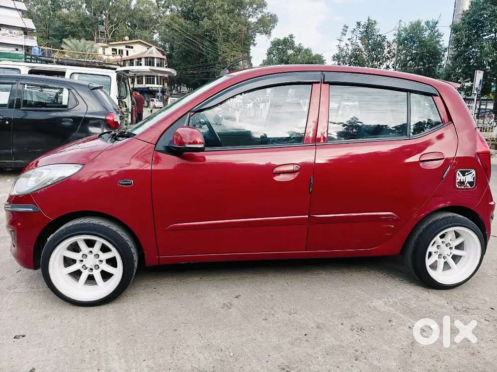 Hyundai I10 Sportz Petrol Automatic 2012