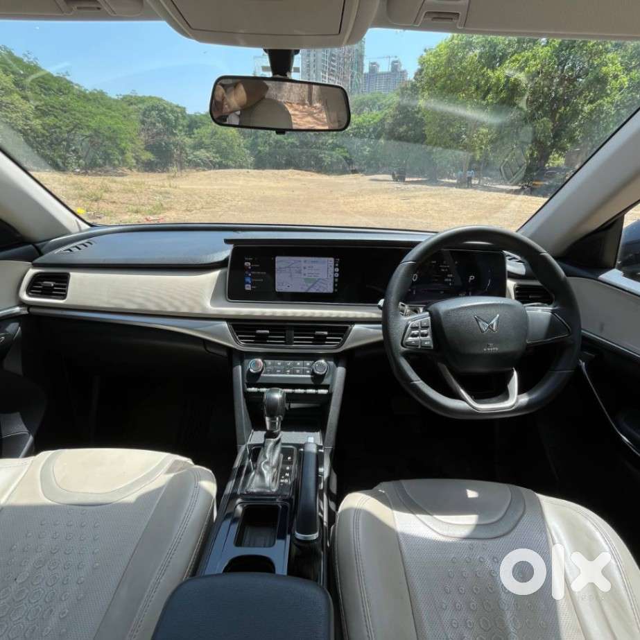 Mahindra Xuv700 2.2 Ax 5 Diesel At 7 Str, 2022, Diesel