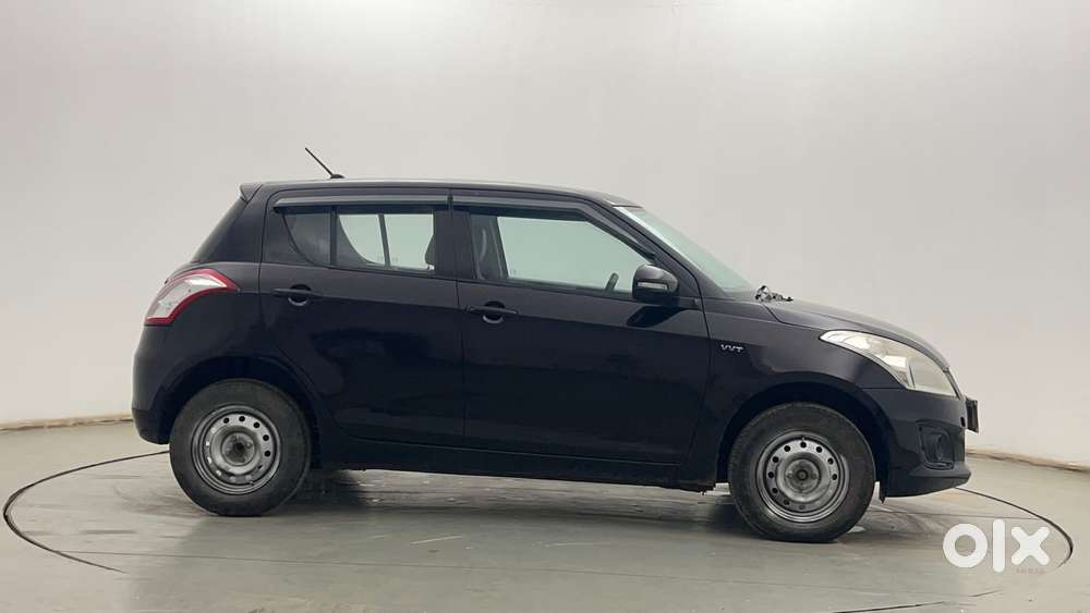 Maruti Suzuki Swift Vvt Vxi, 2016, Petrol
