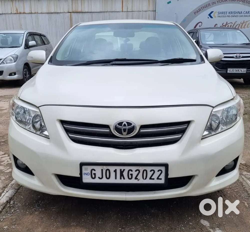 Toyota Corolla Altis 2010 Petrol Well Maintained