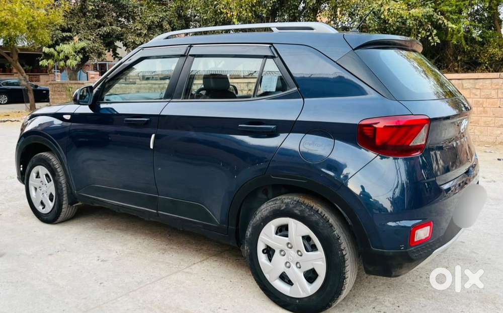 Hyundai Venue S 1.2 Petrol, 2022, Petrol