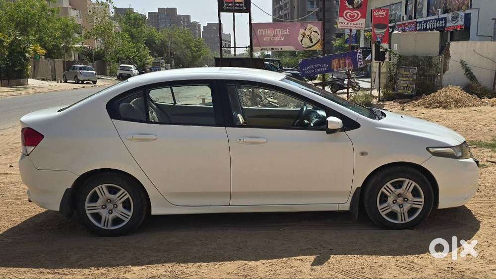 Honda City 2011 Mt (petrol + Lovato Company Fitted Sequential Cng Kit)