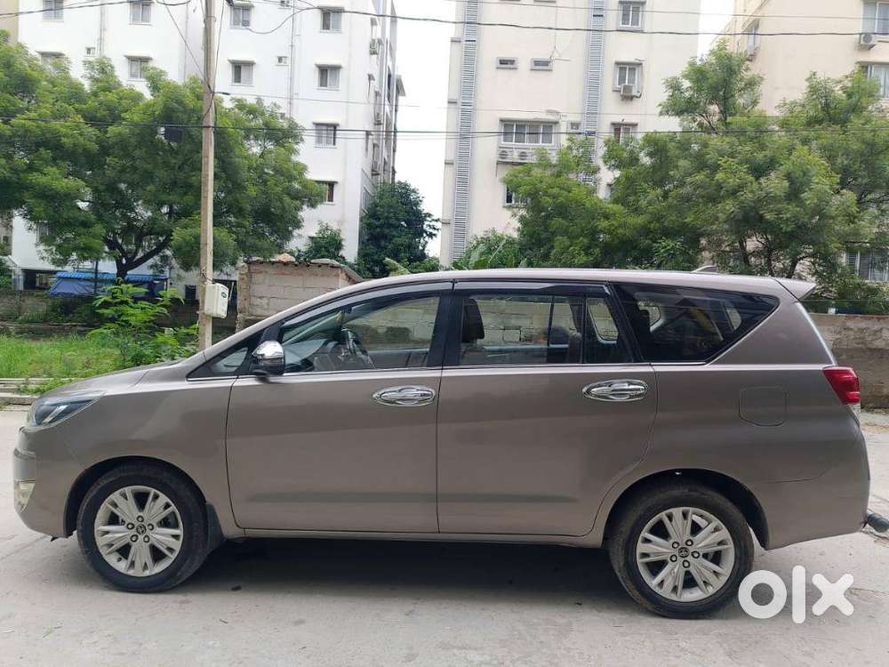 Toyota Innova Crysta 2.8z Automatic, 2016, Diesel