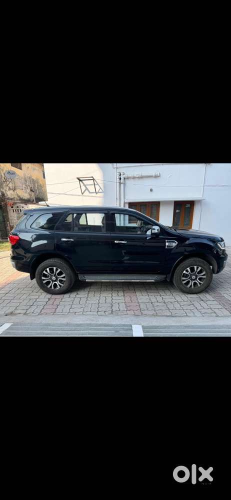 Ford Endeavour 2.2 Titanium At 4x2, 2016, Diesel