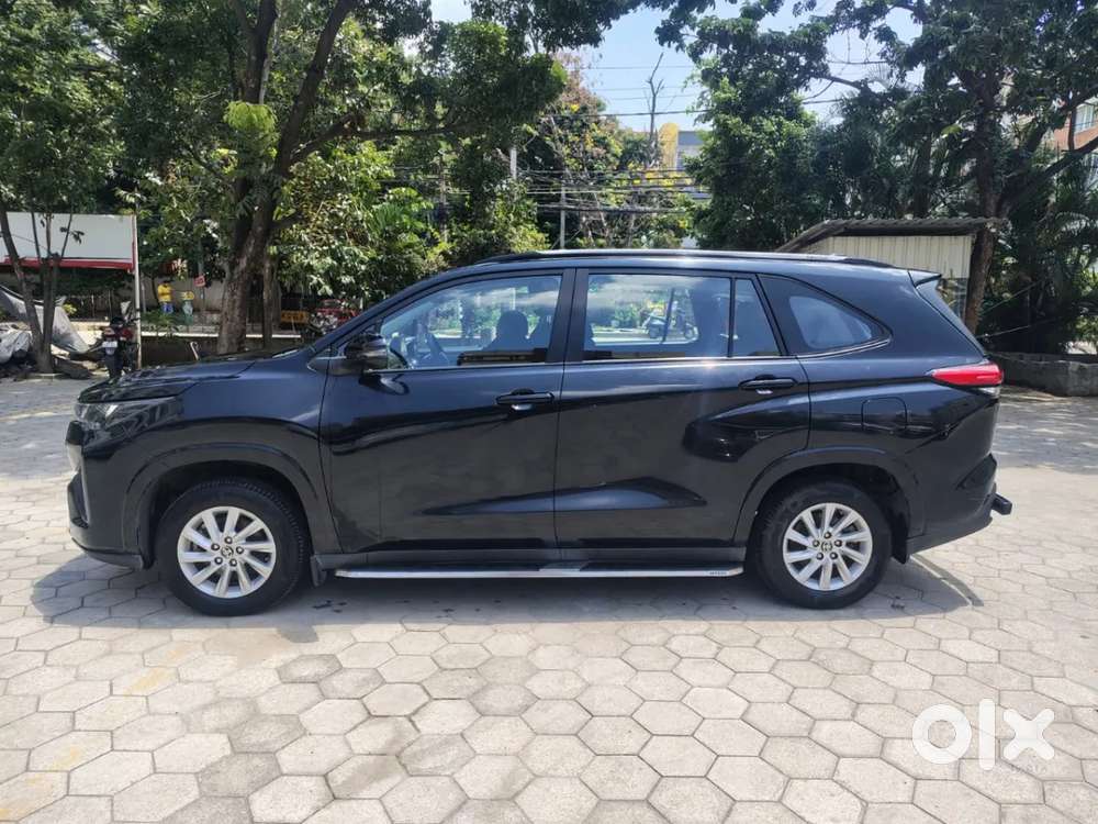 Toyota Innova Hycross 2.0 Gx 8 Str, 2023, Petrol