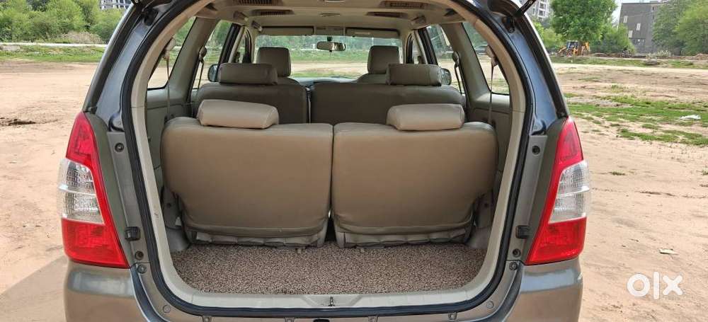 Toyota Innova 2.5 G (diesel) 8 Seater Bs Iv, 2013, Diesel