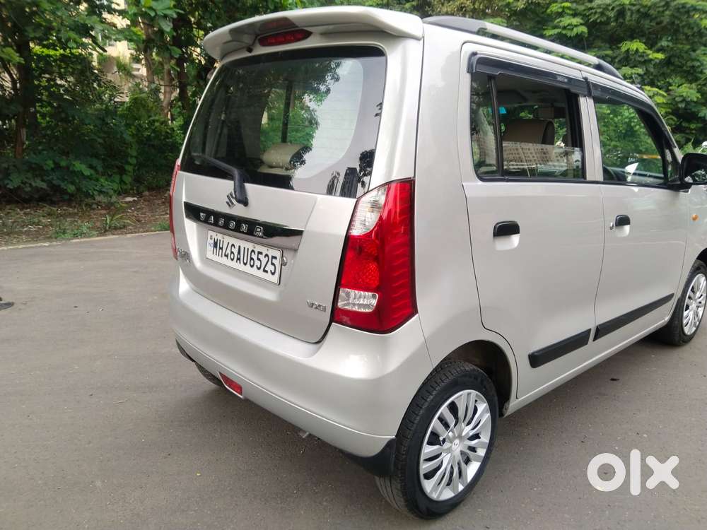 Maruti Suzuki Ertiga Vxi At Petrol, 2016, Petrol