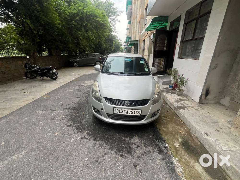 Maruti Suzuki Swift Vxi 2012