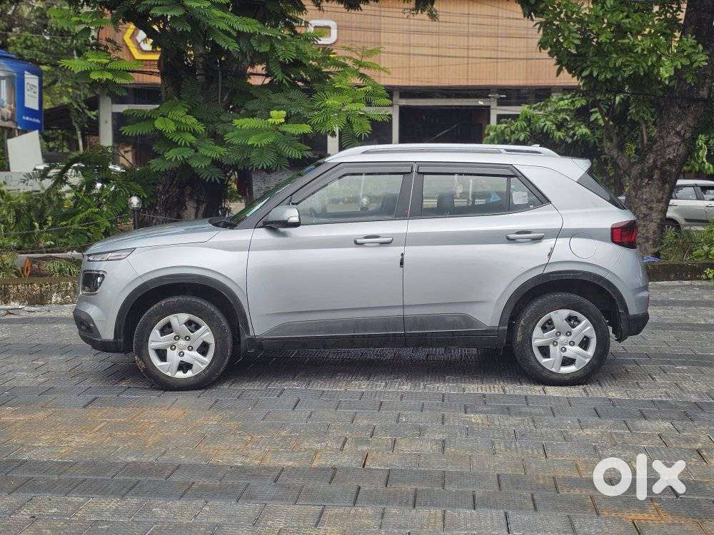 Hyundai Venue S Plus Mt 1.2 Kappa, 2021, Petrol