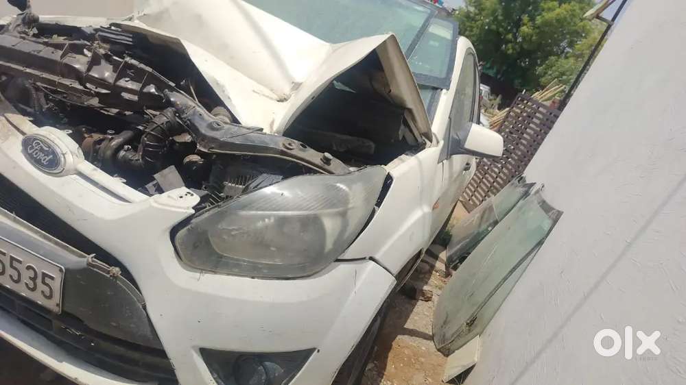 Ford Figo 2013 Diesel 150000 Km Driven
