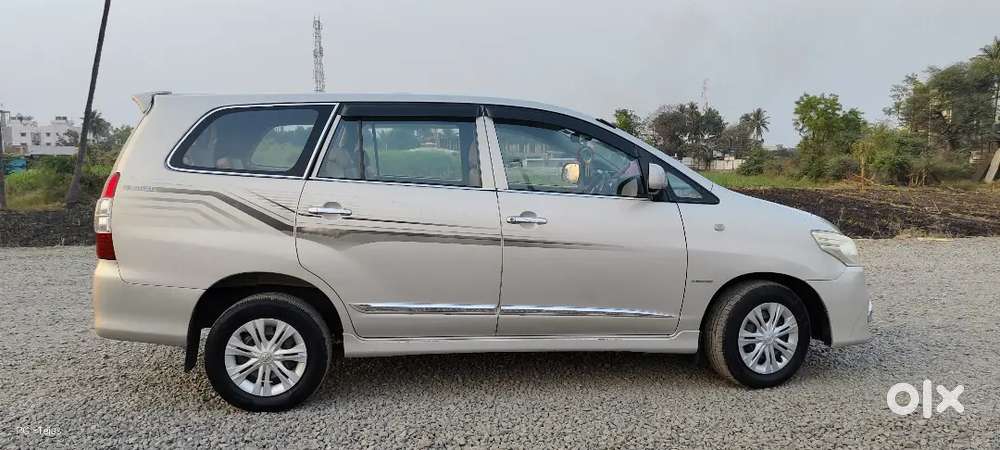 Toyota Innova 2015 Diesel Well Maintained