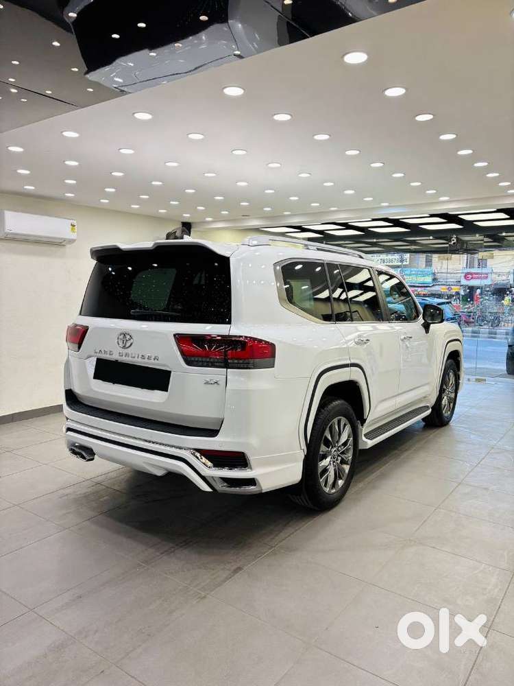 Toyota Land Cruiser Zx Petrol, 2026, Petrol