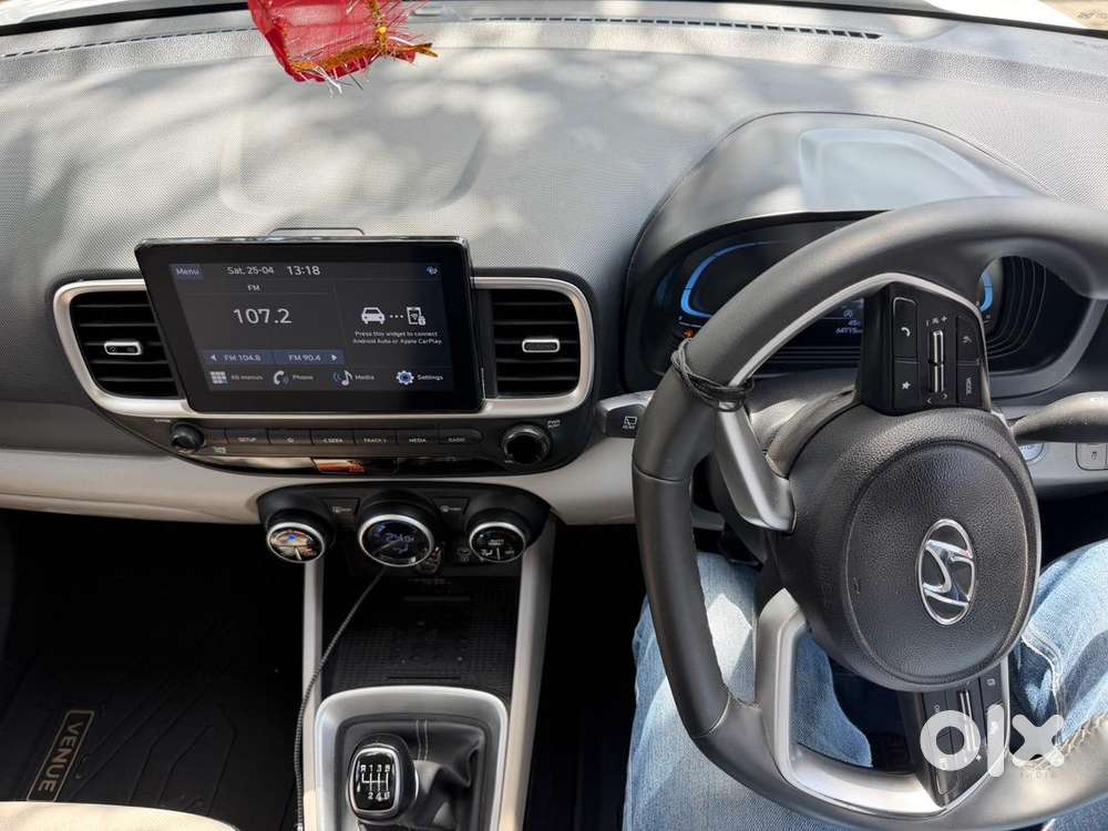 Hyundai Venue 2023 Diesel Well Maintained