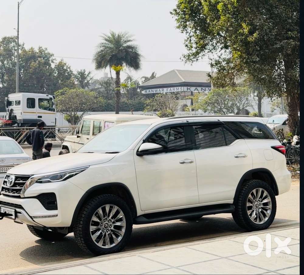 Toyota Fortuner 4/2 Diesel Automatic
