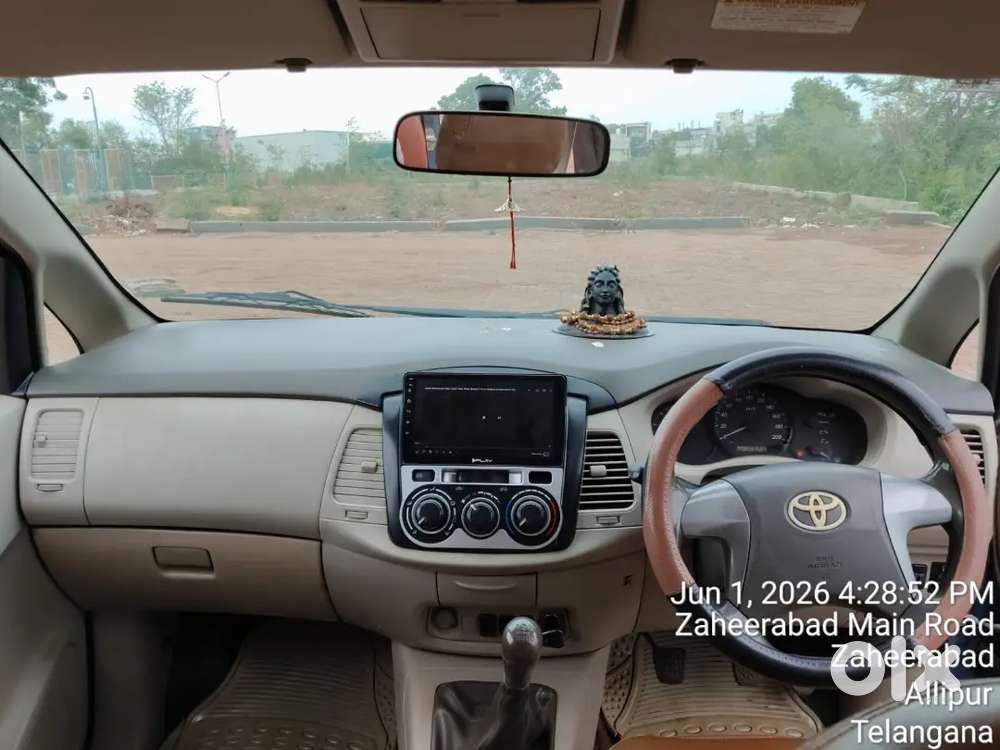 Toyota Innova 2013 Diesel 300000 Km Driven
