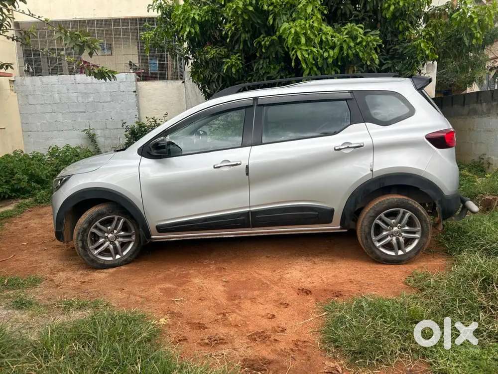 Renault Triber 2024 Variant Rxz Top End Vehicle