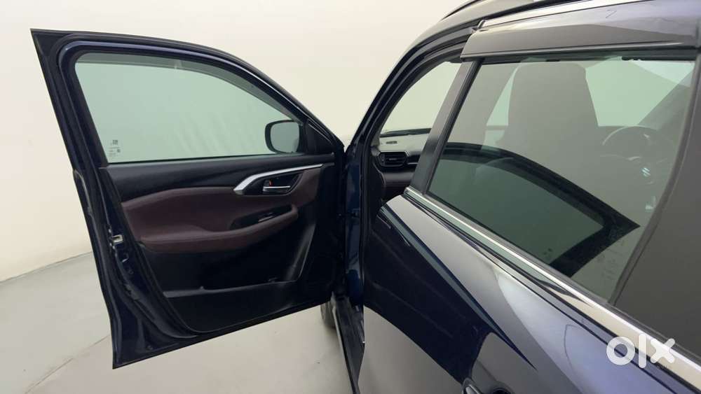 Maruti Suzuki Grand Vitara 1.5 Alpha Smart Hybrid At, 2022, Petrol