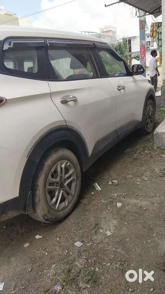 Kia Carens Premium 2025 Variant Urgent Sale