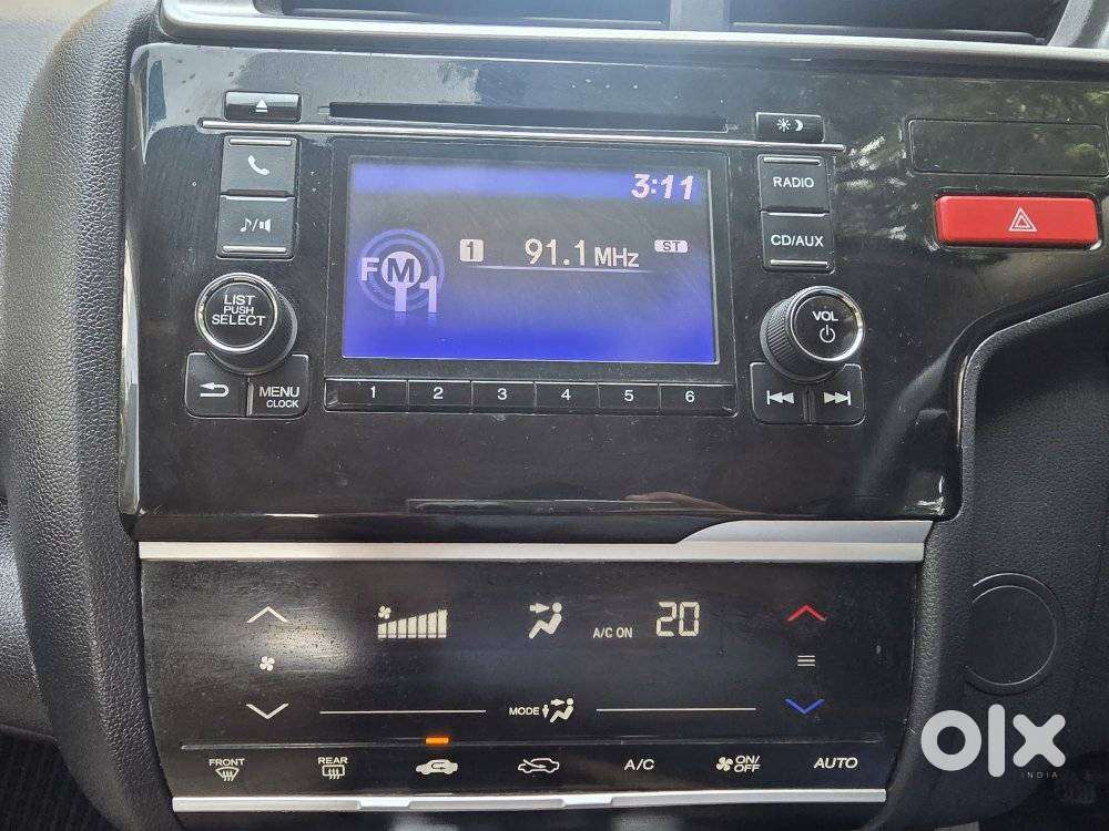 Honda Jazz V Cvt, 2015, Petrol
