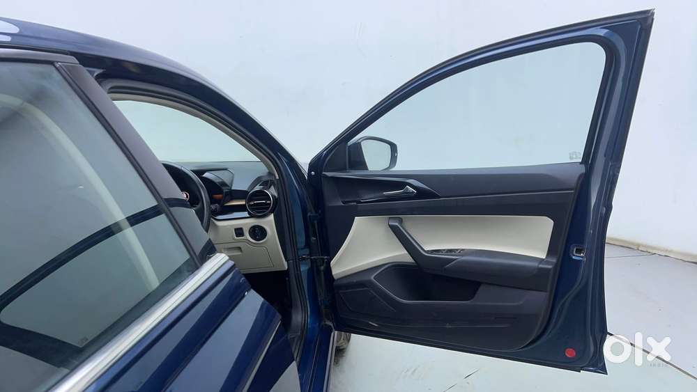 Skoda Slavia Style 1.0l Tsi At, 2024, Petrol