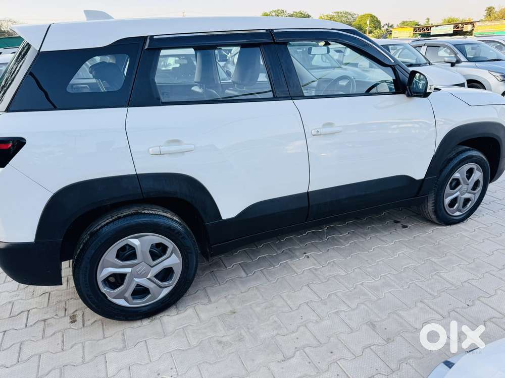 Maruti Suzuki Brezza 1.5 Vxi Smart Hybrid, 2022, Petrol