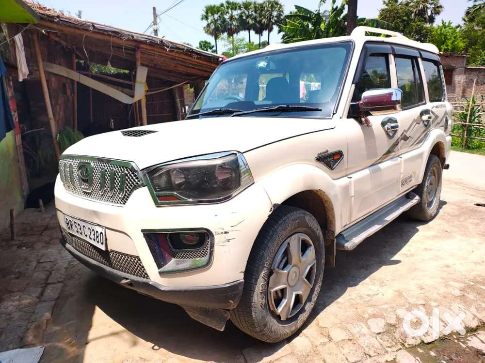 Mahindra Scorpio S4
