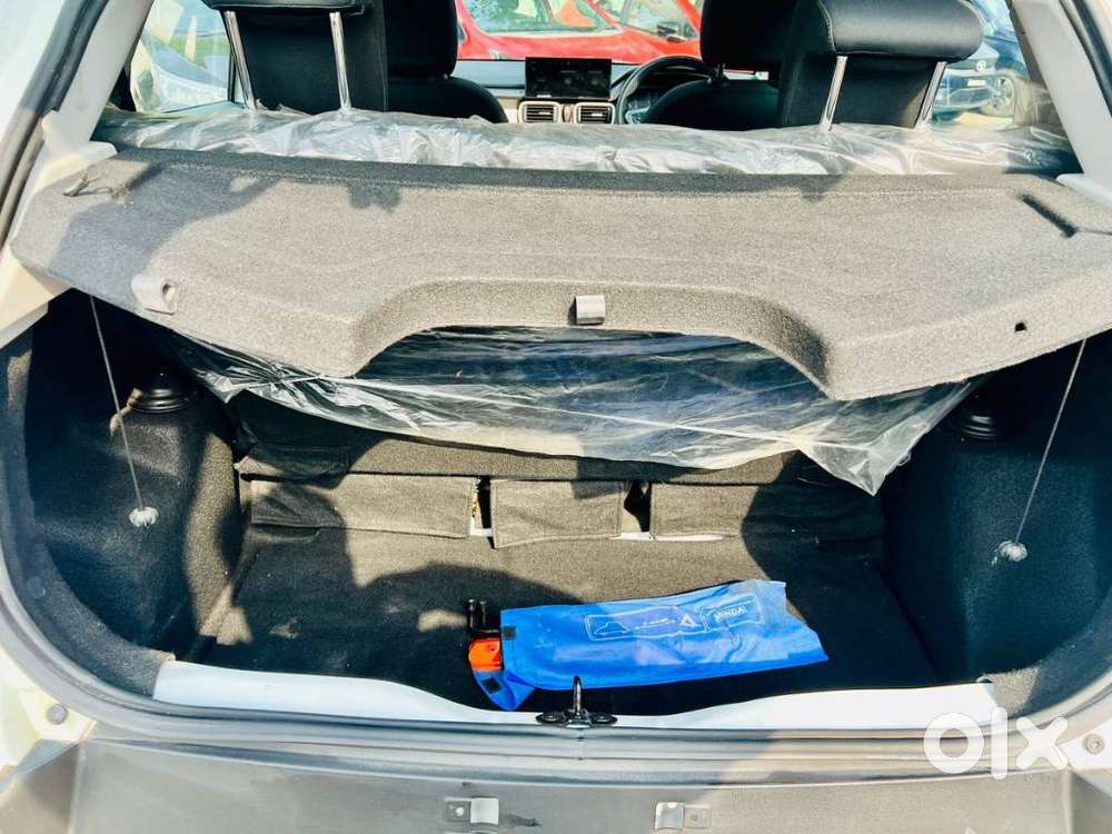 Tata Punch Creative Flagship Dual Tone Amt, 2025, Petrol