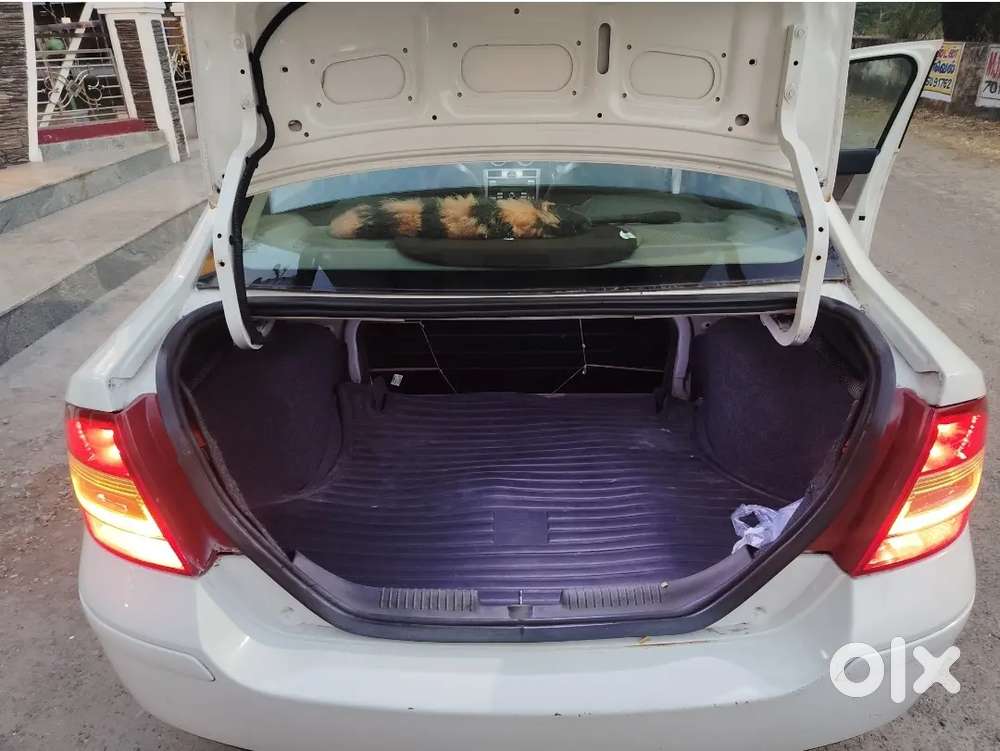 Well Maintained 1.6 Spl Edition Fird Fiesta For Sale