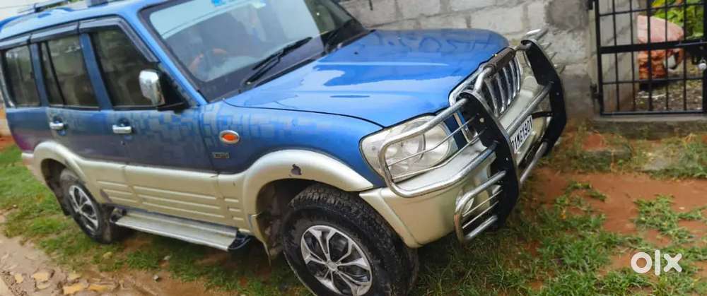 Mahindra Scorpio 2005