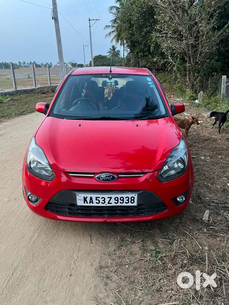 2012 Ford Figo Titanium Petrol