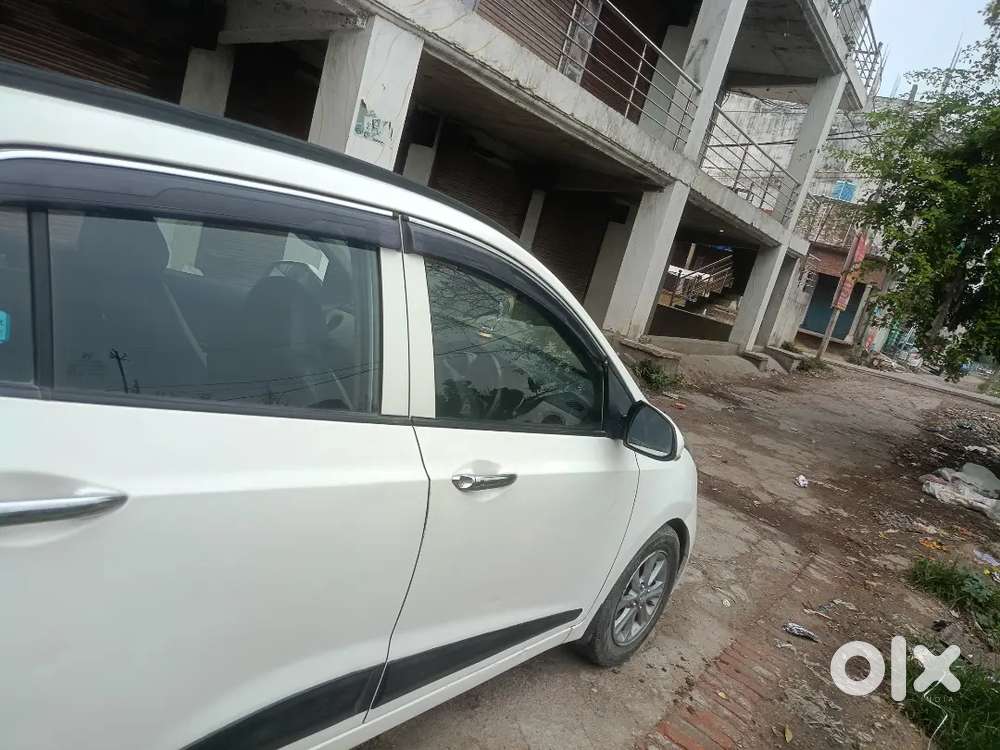 Hyundai Grand I10 2014 Diesel 98000 Km Driven