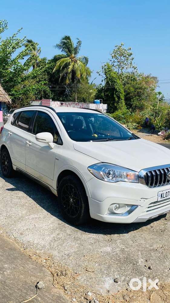 Maruti Suzuki S-cross 2016 Diesel Well Maintained