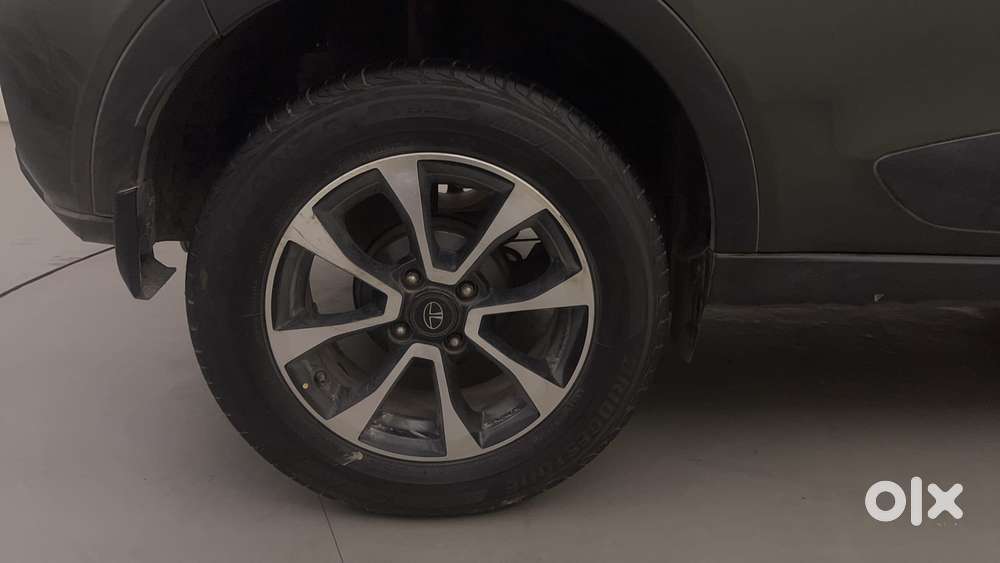 Tata Nexon 1.2 Revotron Xza Plus, 2020, Petrol