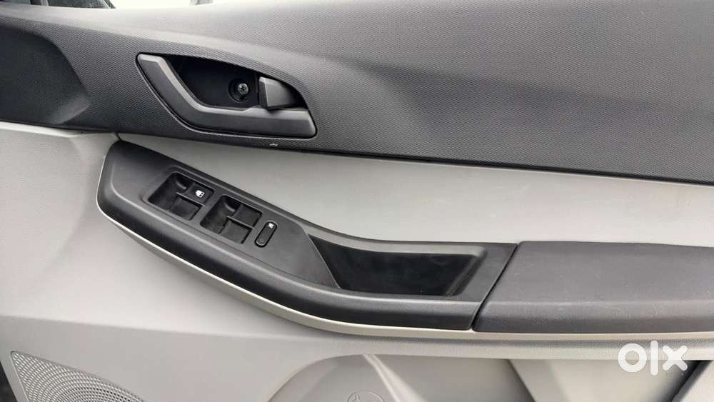 Tata Tiago 1.2 Revotron Xt Rhythm, 2023, Petrol