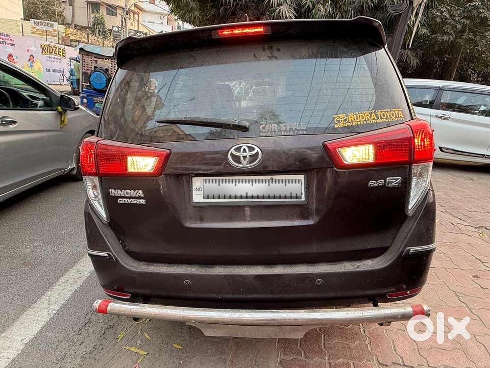 Toyota Innova Crysta 2.8z Automatic, 2016, Diesel