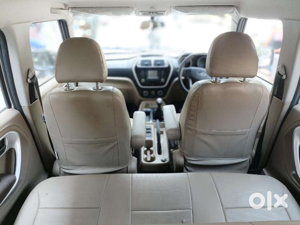 Mahindra Tuv 300 T8, 2016, Diesel