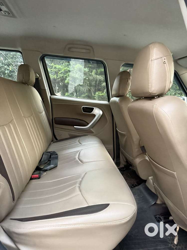 Mahindra Tuv 300 T8 Amt, 2017, Diesel