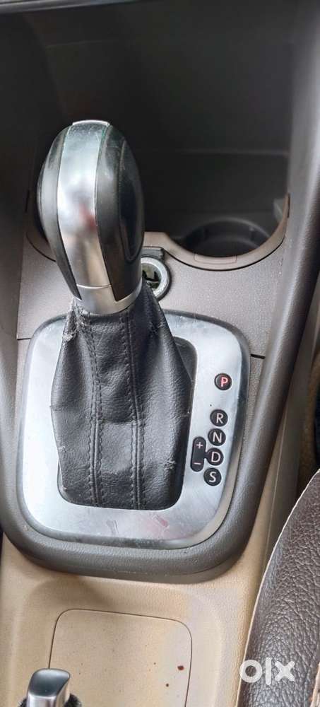 Volkswagen Vento 2010-2013 Petrol Highline, 2011, Petrol