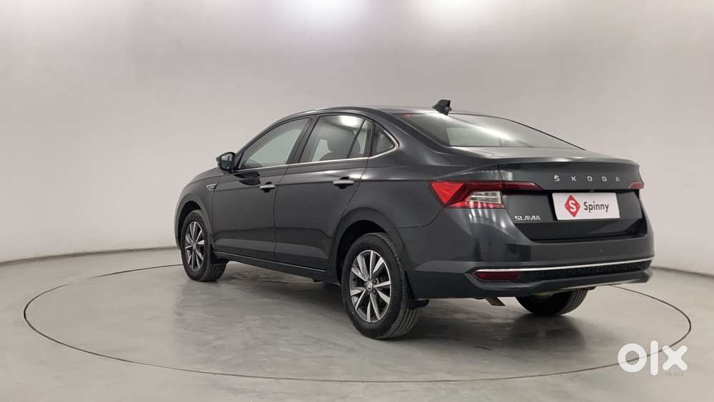 Skoda Slavia Style 1.0l Tsi At, 2022, Petrol