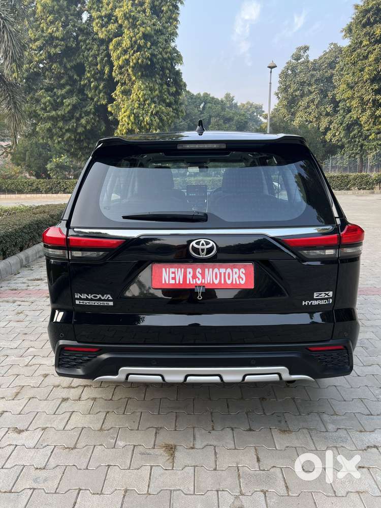 Toyota Innova Hycross 2.0 Zx (o) Hybrid 7 Str, 2023, Electric