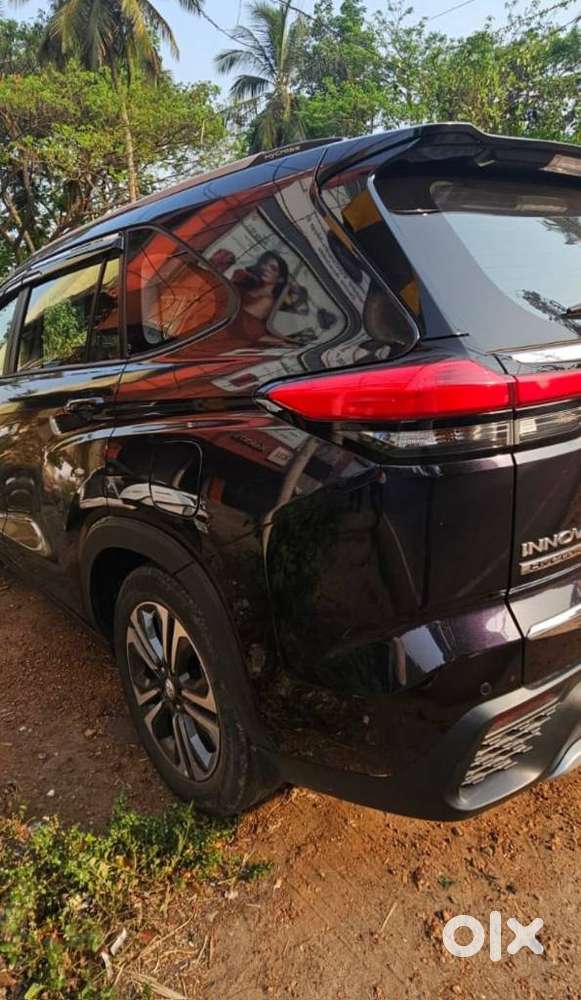 Toyota Innova Hycross 2.0 Vx (o) Hybrid 7 Str, 2023, Petrol