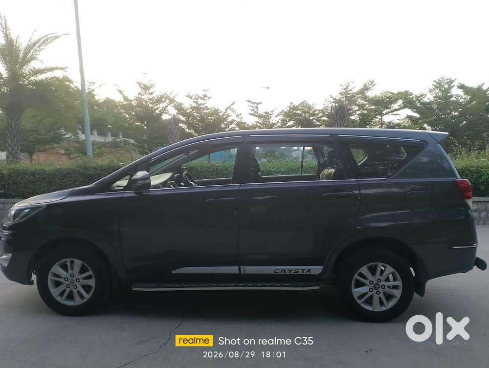 Toyota Innova Crysta 2.4 G Mt 8s, 2017, Diesel