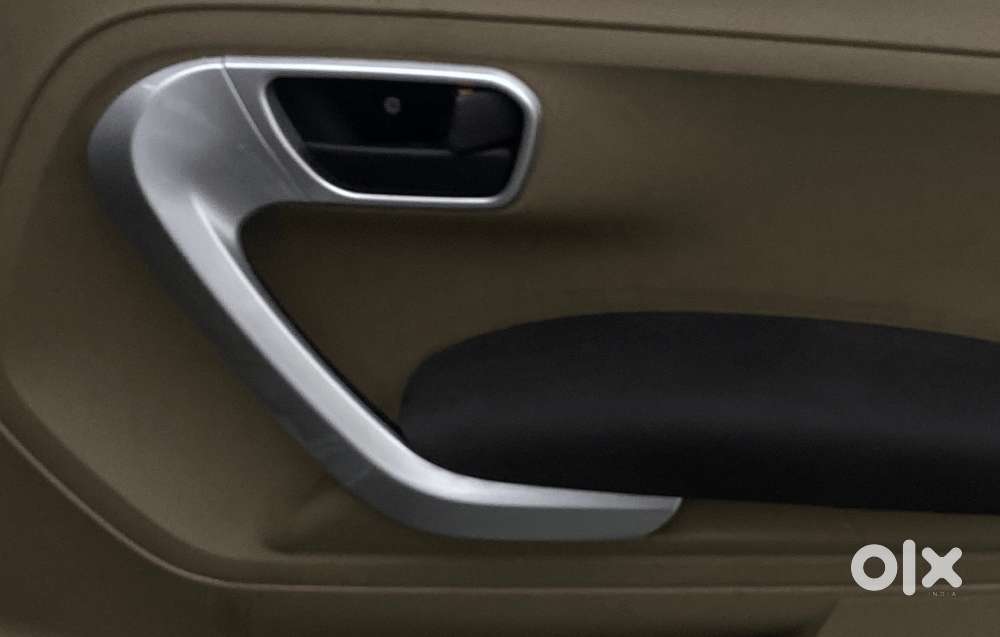 Mahindra Tuv 300 Mhawk100 T8, 2018, Diesel