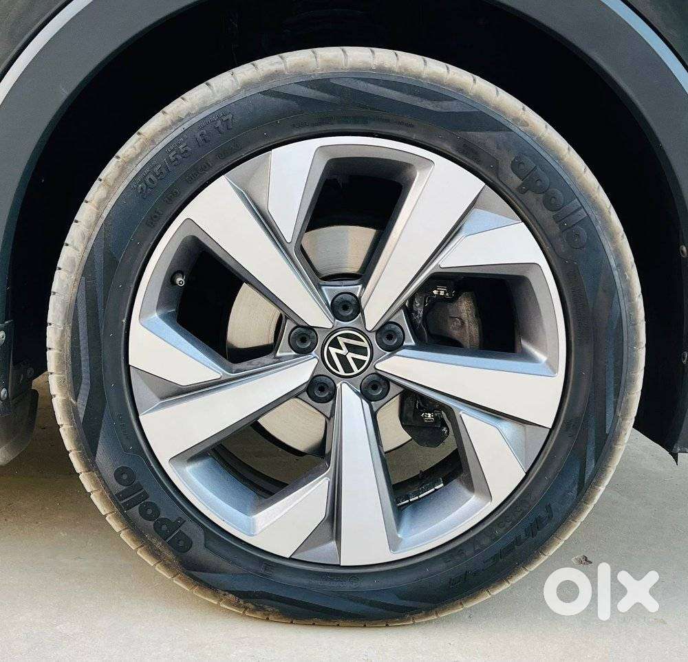 Volkswagen Taigun 1.0 Tsi Topline At, 2023, Petrol