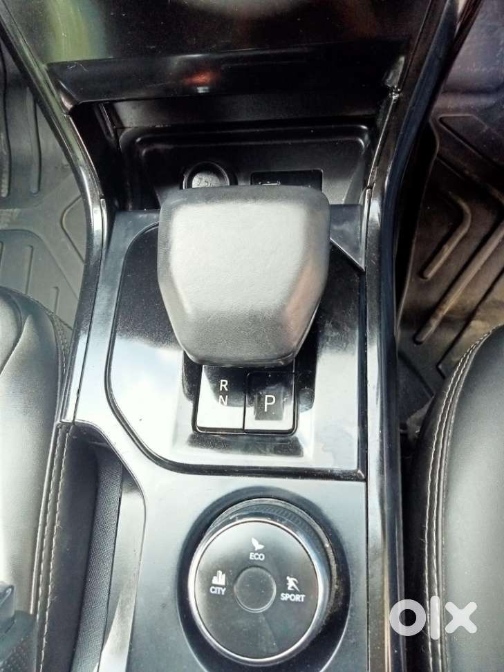 Tata Nexon Creative Plus 1.2 Revotron Petrol 6 Amt, 2023, Petrol