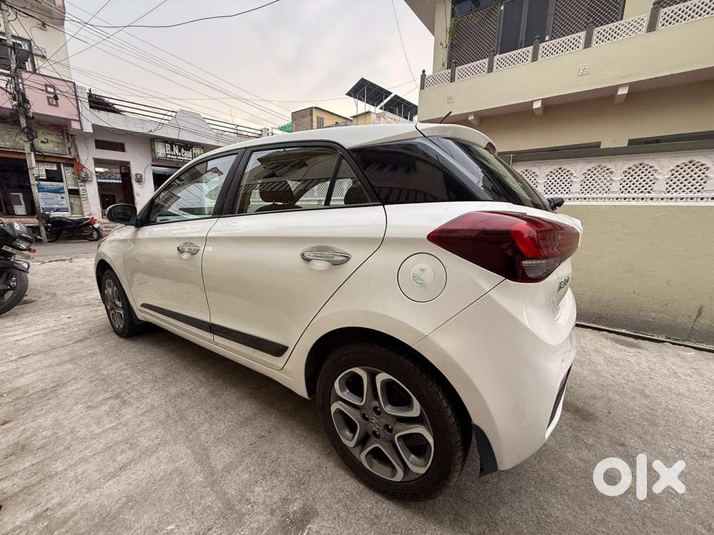 Hyundai Elite I20 Asta (o) 2018  Top Model  White  Vip No. 2626