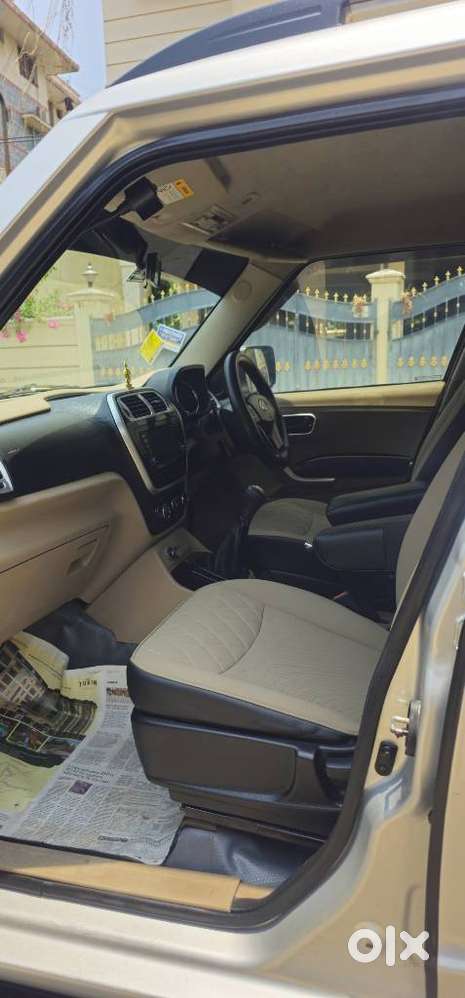 Mahindra Tuv 300 T10, 2018, Diesel