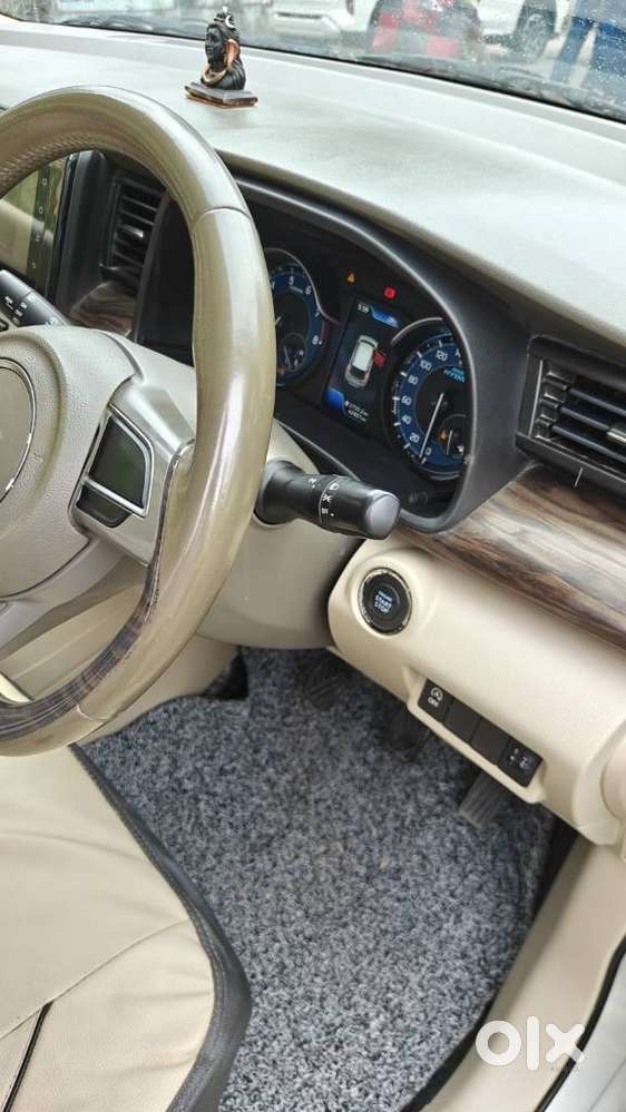 Maruti Suzuki Ertiga Zxi Plus Shvs, 2021, Petrol
