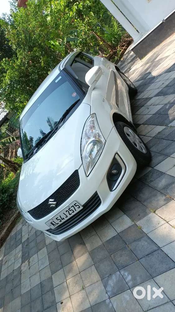 Maruti Suzuki Swift 2017 Petrol 72000 Km Driven