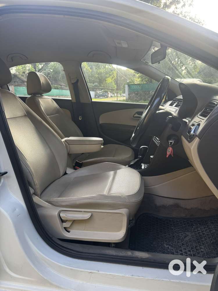 Volkswagen Vento 1.2 Tsi Highline At, 2015, Petrol